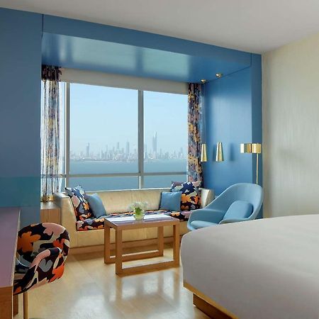 Symphony Style Hotel Kuwait Salmiya Eksteriør bilde A room at the hotel