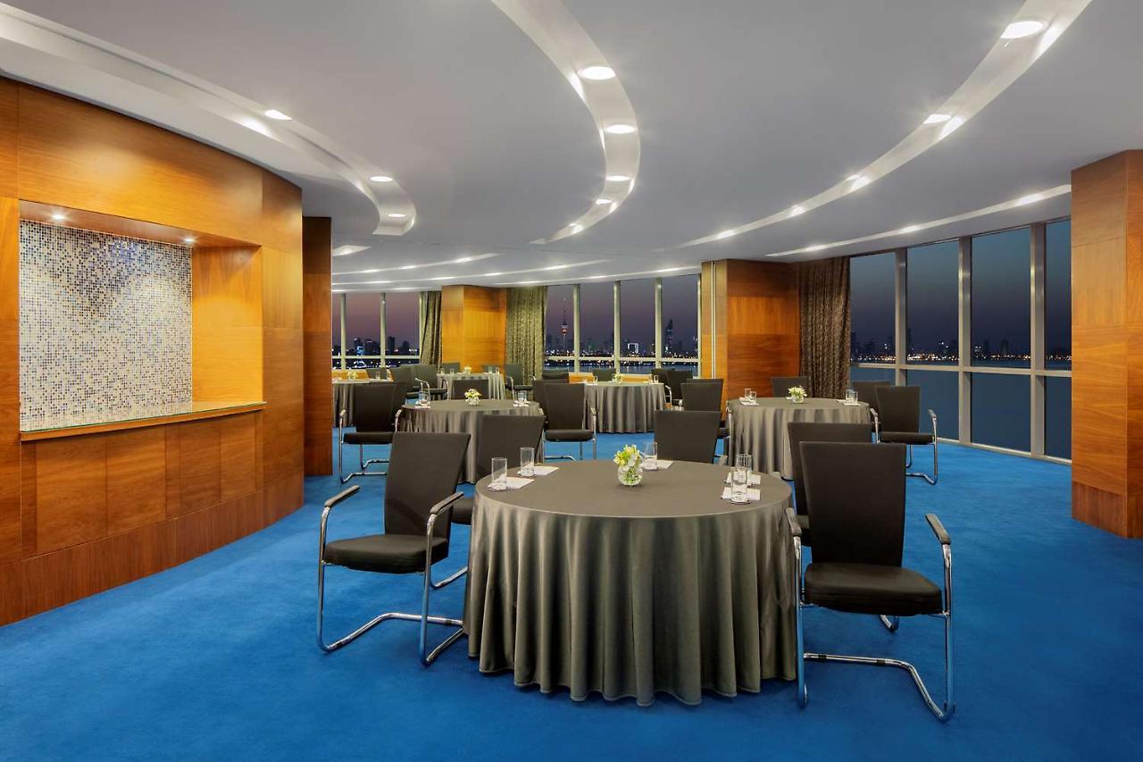 Symphony Style Hotel Kuwait Salmiya Eksteriør bilde Meeting room